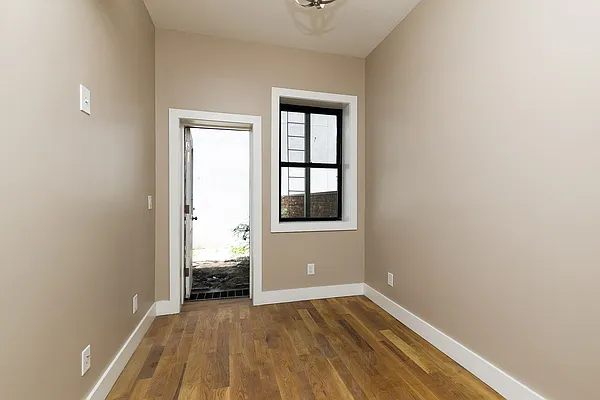 Rented by Nooklyn NYC LLC | media 26