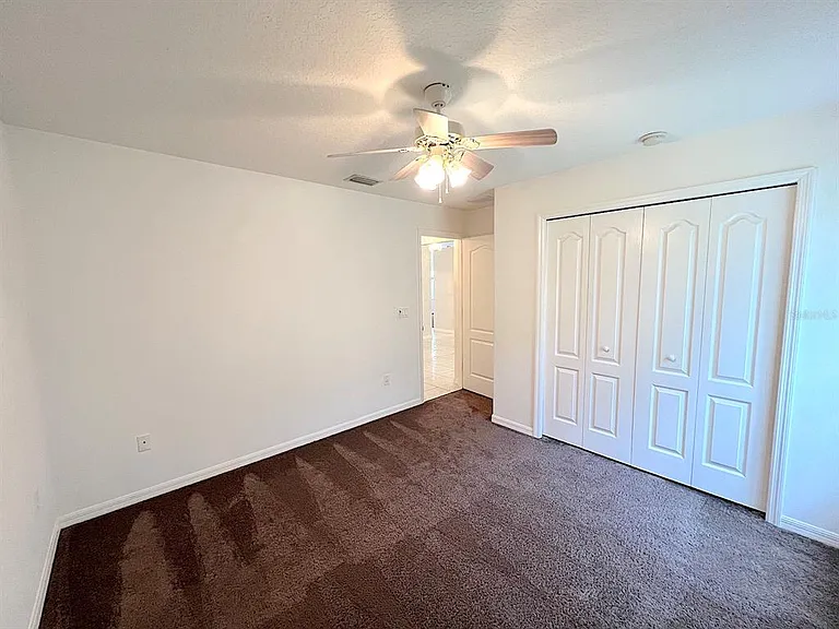 106 Point Of Woods Dr — Photo 30