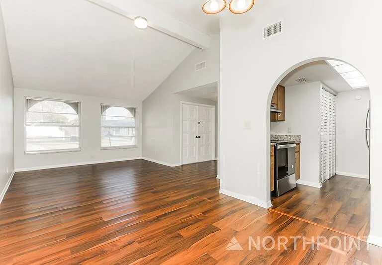601 Highview Ter S — Photo 5
