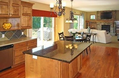 5th image of 2942 Aspen Lake Dr NE