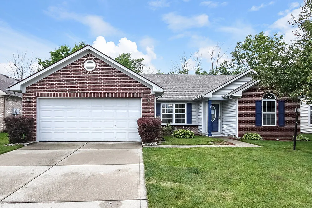 3 bed, 2.0 bath, 1904 sqft, $2,680 — Photo 1