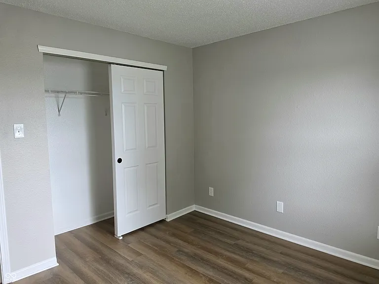 1225 Freemont Ln — Photo 13