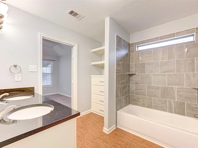 503 W Linney St — Photo 36