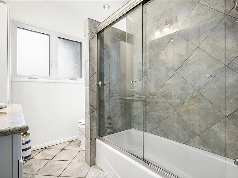 5362 Yolanda Ave — Photo 16