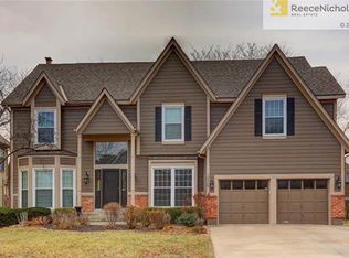 10905 W 128th Ter, Overland Park, KS 66213