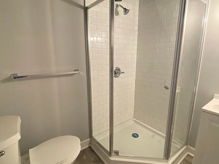 6043 Forest Ave — Photo 15