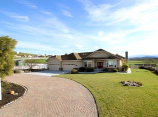 925 Foxhill Cir, Hollister, CA 95023