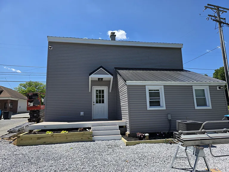 29 S Main St — Photo 2