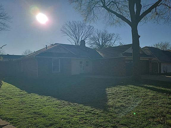 3rd image of 423 N 37th Pl