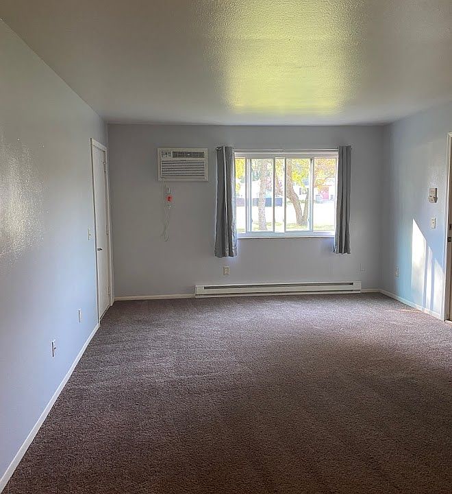 1st image of 7400 Crosscreek Dr #3
