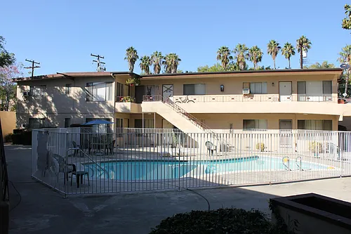 525 W Alpine St Photo 1