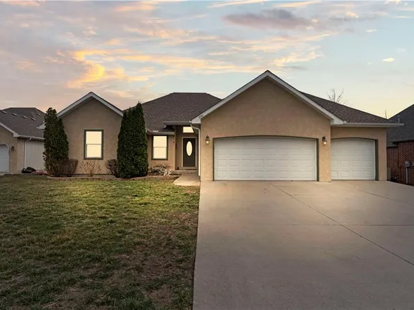 21507 Murlo Cir, Peculiar, MO 64078