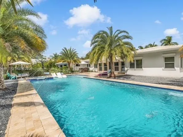 400 NE 2nd St, Pompano Beach, FL 33060