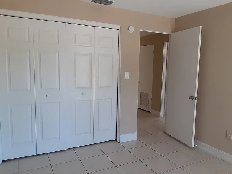 1830 Maravilla Ave #607 — Photo 16