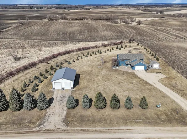 17515 Wolf Creek Rd NW, Evansville, MN 56326