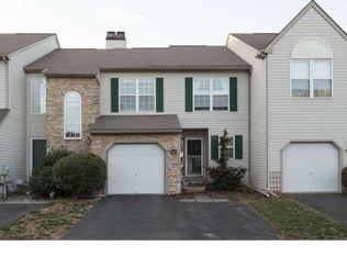 33 Bristol Ct, Eagleville, PA 19403