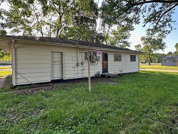 5th image of 226 N Lombardy Dr