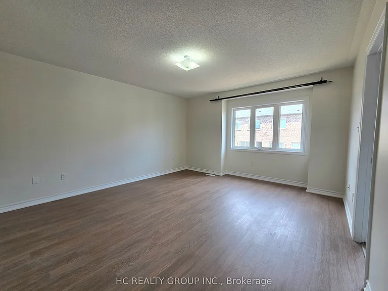 703 Hammersly Blvd — Photo 12