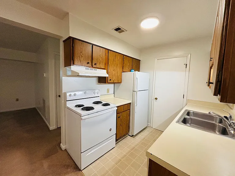 207 Wharton St SE #4 — Photo 5