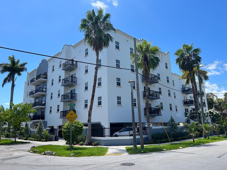 1st image of 2533 SW 19th Ave #403