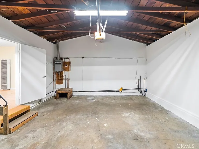 703 S Harbor Blvd — Photo 12