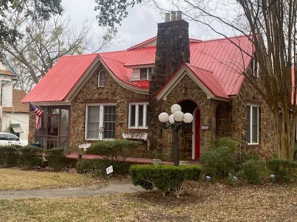 1404 W Main St, Clarksville, TX 75426