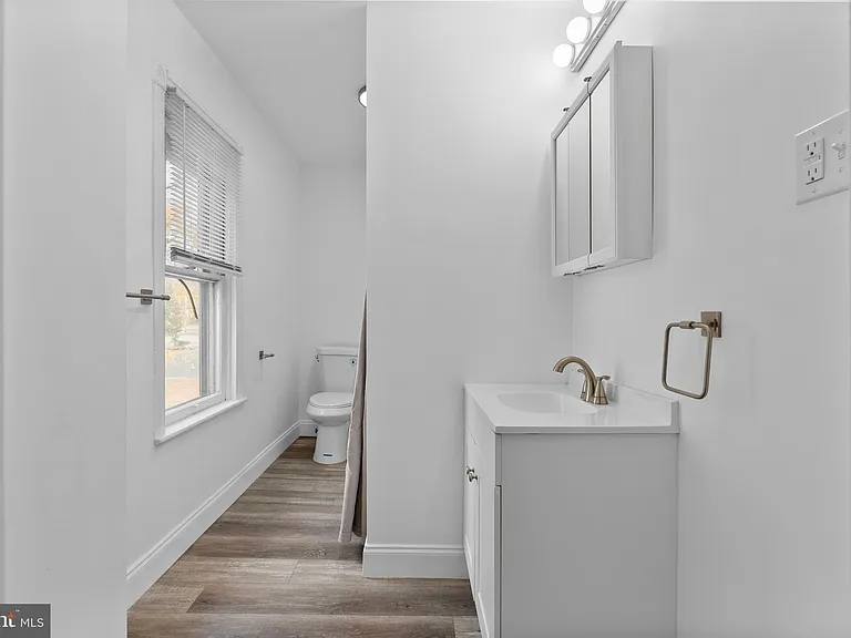 302 N Main St #3 — Photo 13