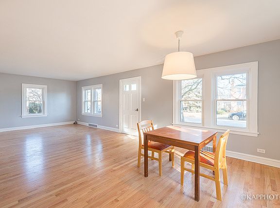5th image of 6202 N Lowell Ave