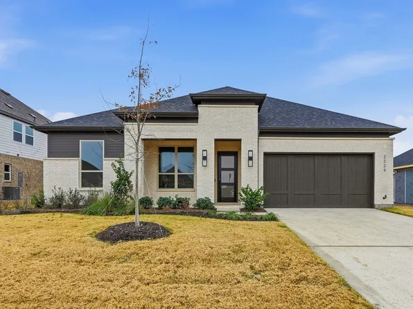 2229 Garnet Dr, Waxahachie, TX 75167