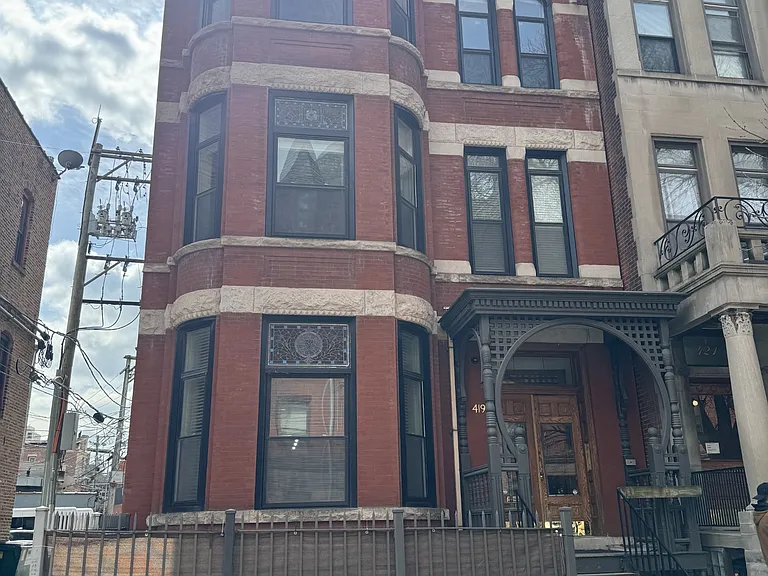 419 W Belden Ave #G — Photo 1