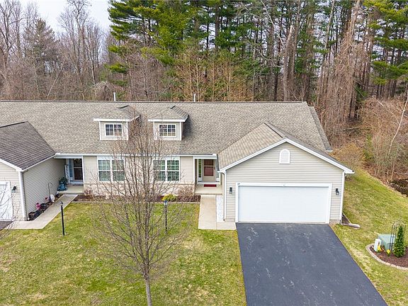 3rd image of 39 Angela Villa Ln