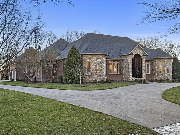 4th image of 236 E Cambridge Ln