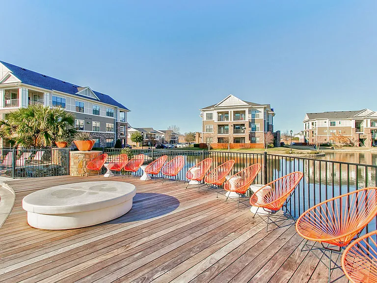 Watervue Apartment Homes — Photo 16