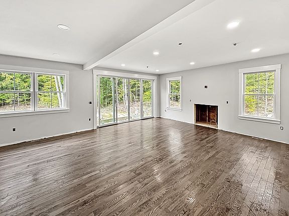 3rd image of 11 Lefevre Dr