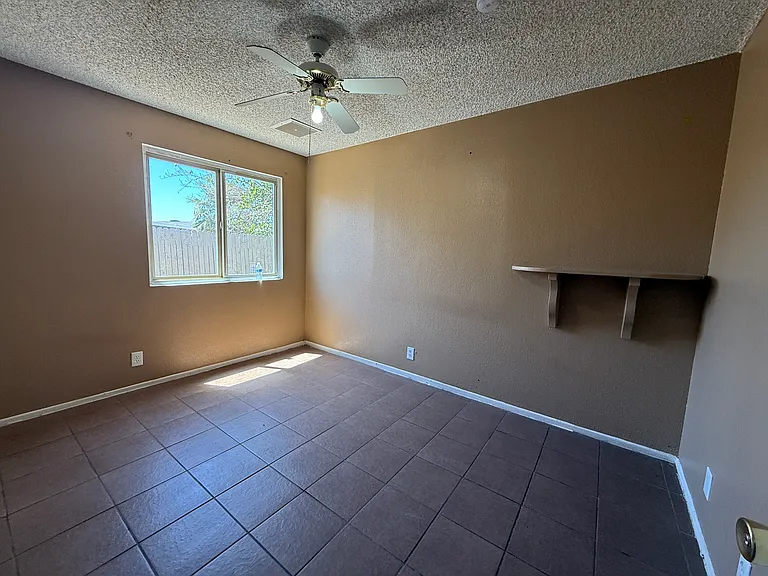 8318 W Fairmount Ave — Photo 12