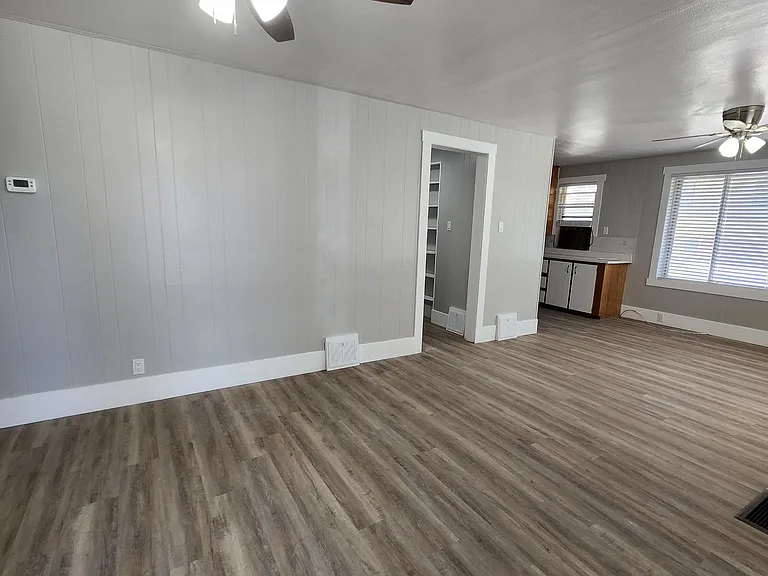 1011 N Front St — Photo 13