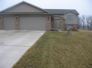 2051 W 174th Pl, Lowell, IN 46356