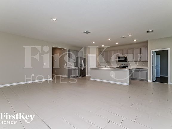 3rd image of 11836 Clare Hill Ave