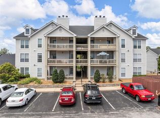 1419 Whispering Creek Dr APT H, Ballwin, MO