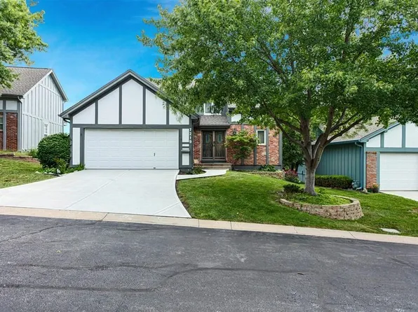 7219 Mastin St, Merriam, KS 66203