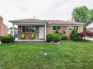 30736 Pinto Dr, Warren, MI 48093