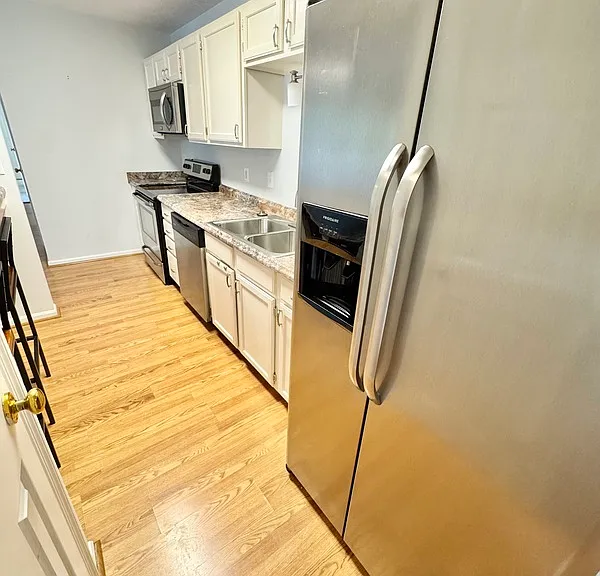 9352 Castle York Ct #7 — Photo 5