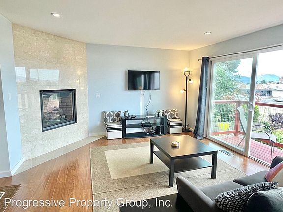 4th image of 2652 Greenwich St