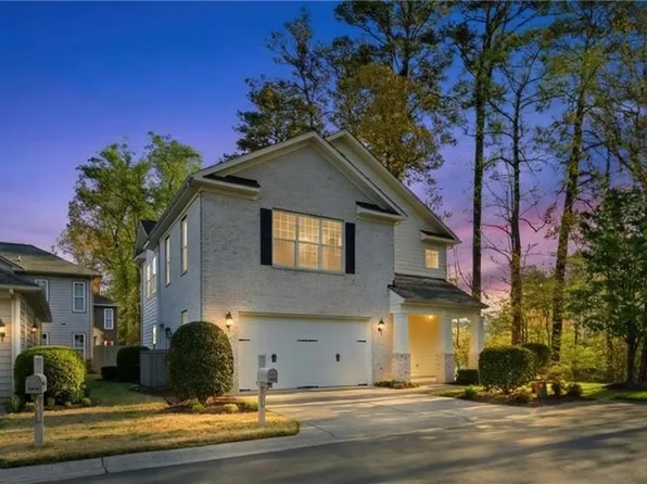 5200 Averham Dr, Virginia Beach, VA 23455