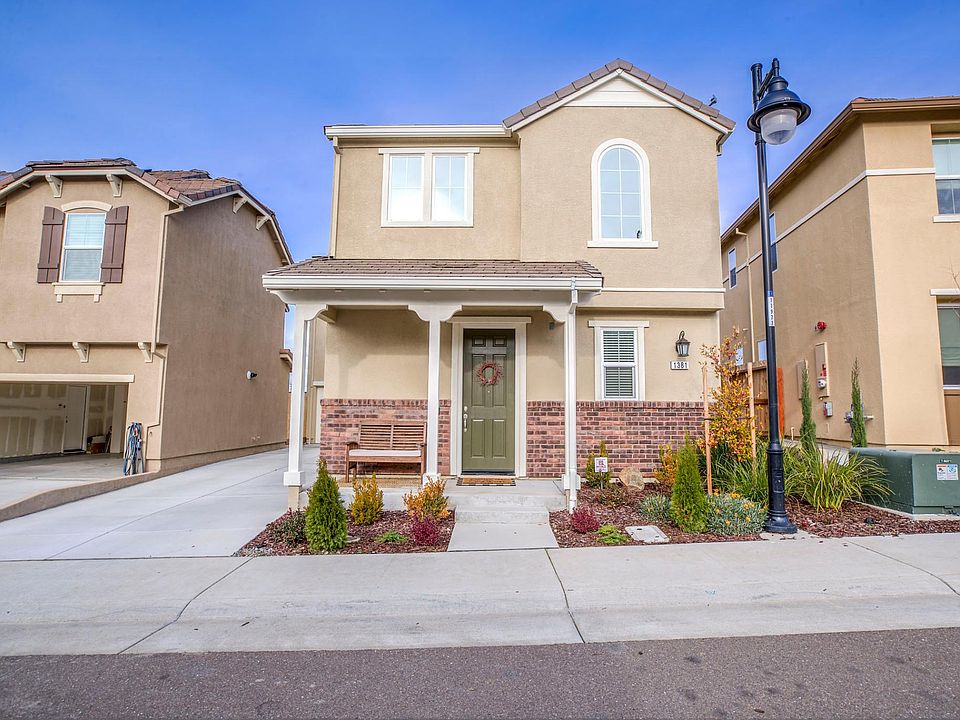 1st image of 1381 Larkspur Dr