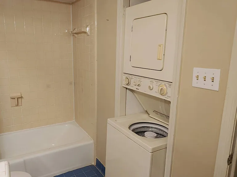 2080 Montreat Cir — Photo 10