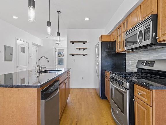 5th image of 379 2nd St #3