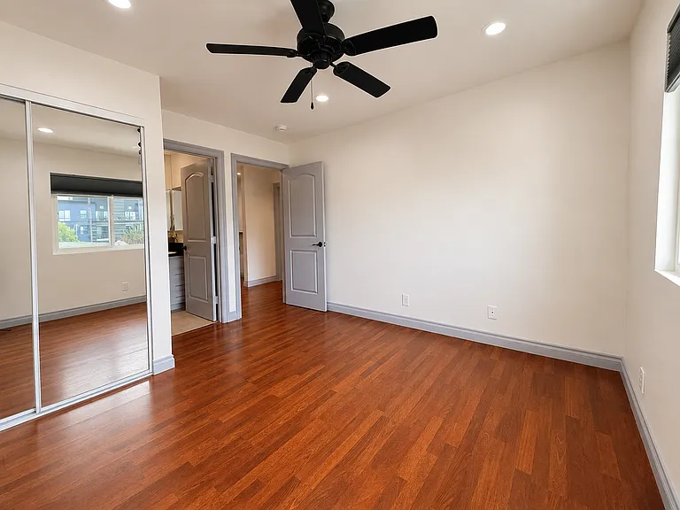 NoHo Liv Apartments — Photo 24