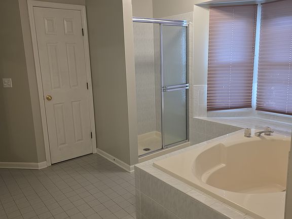 5th image of 689 Williams Way