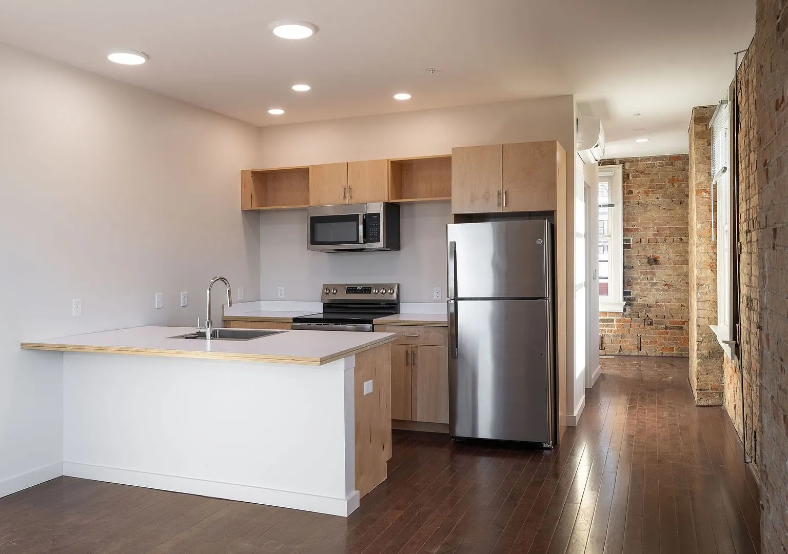 56 East McMicken Avenue — Photo 4
